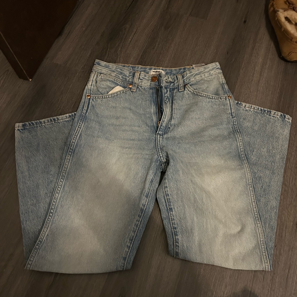 Wrangler Light Blue Women's Straight-Leg Jeans - Picture 2 of 8